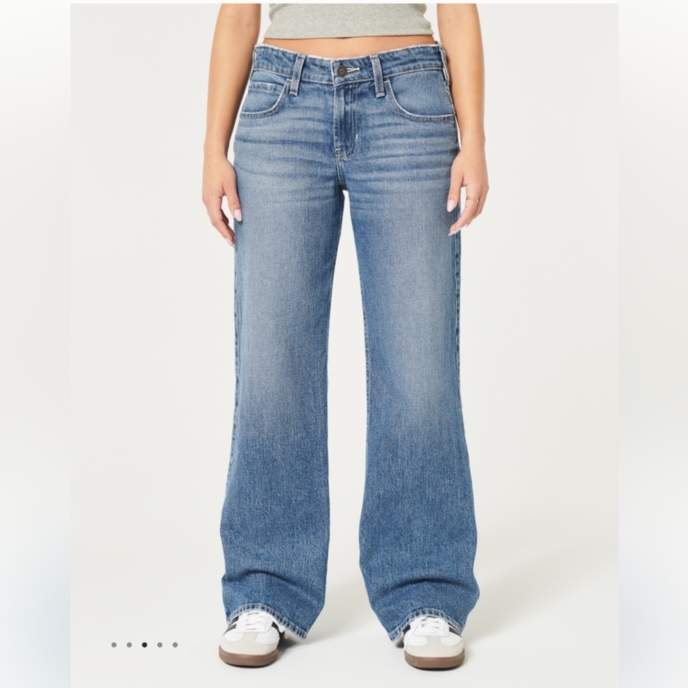 Low-Rise Baggy Jeans